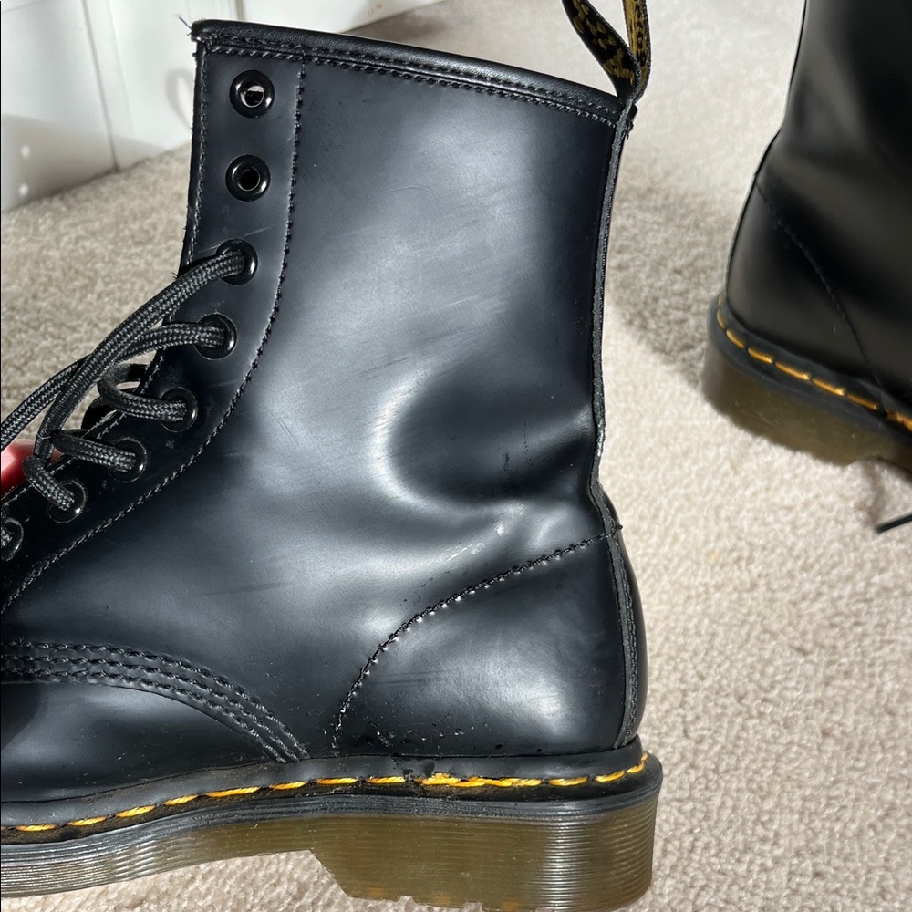 Doc Martins Boot, gently used - image 13